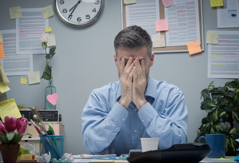 Multas de $535,000 por no atender estrés laboral en las empresas