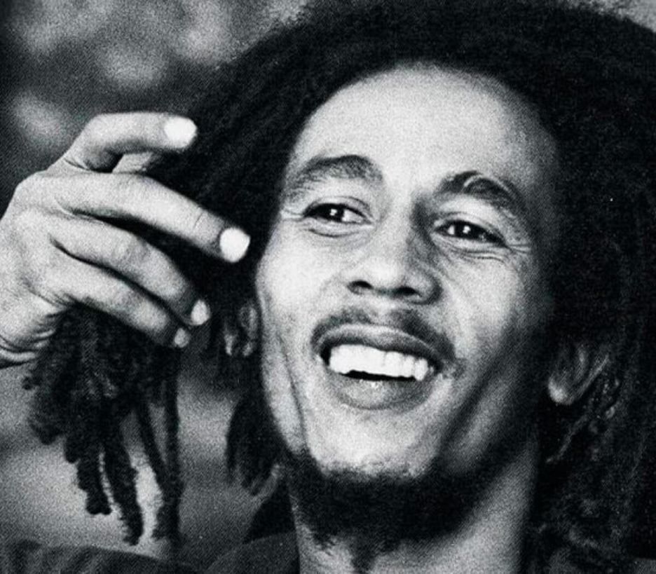 9. "Vence a los demonios con una cosa llamada amor".