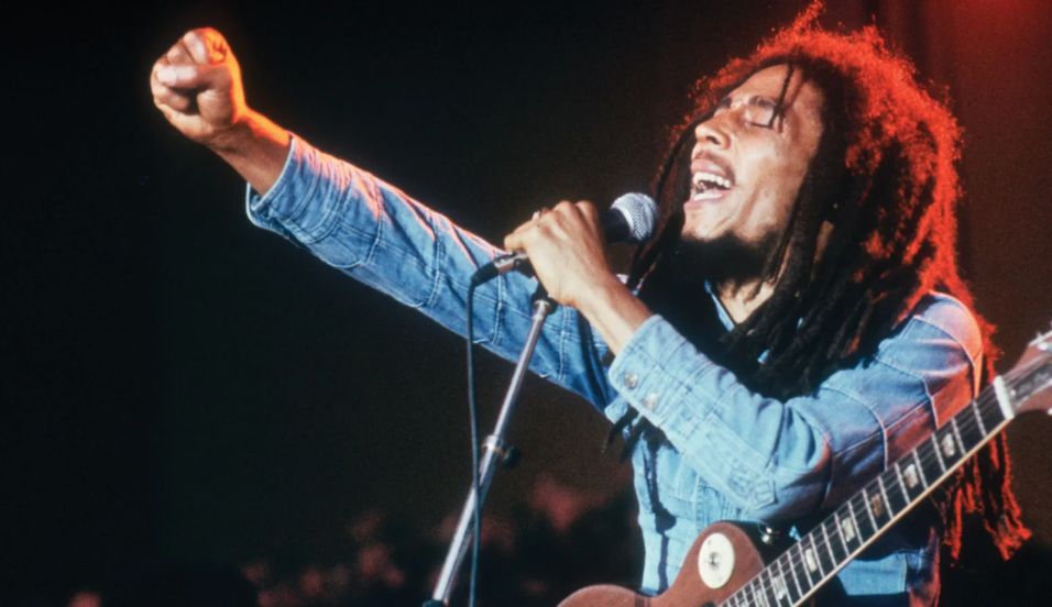 4. "No ganes el mundo y pierdas tu alma, la sabiduría es mejor que la plata o el oro". 