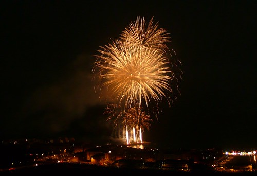 10. Los estadounidenses gastan más de mil millones de dólares en fuegos artificiales