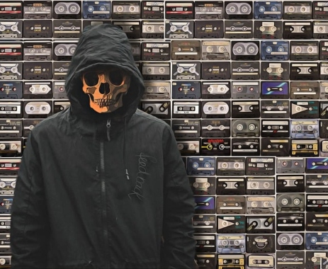 1. "Escuchar sin prejuicios", lema del Día Internacional de la Música Extraña