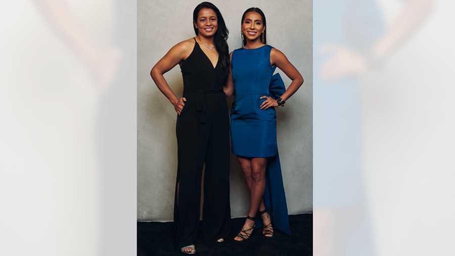 7. Vanita Krouch y Diana Flores