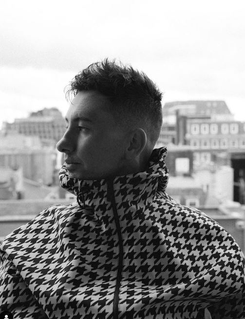 10. “Con las directoras, te permites ser vulnerable y hay más acceso al personaje. Hay algo maternal sucediendo allí”, Barry Keoghan (Saltburn)