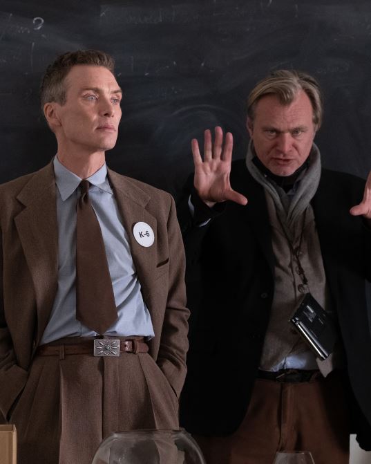 6. "Tú eres el Prometeo americano. El hombre que les dio el poder de destruirse a sí mismos. Y respetarán eso".