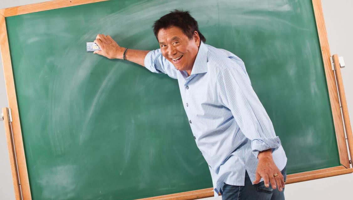 6. "Es más importante crecer tus ingresos que reducir tus gastos. Es más importante hacer crecer tu espíritu que cortar tus sueños".