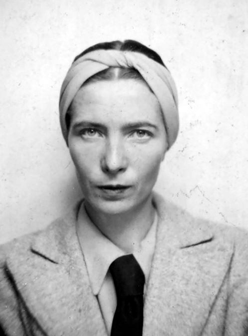 3. "El feminismo es una forma de vivir individualmente y de luchar colectivamente".