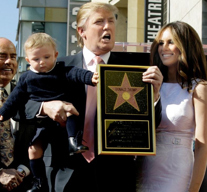 8. Donald Trump tiene su propia estrella en el Paseo de la Fama