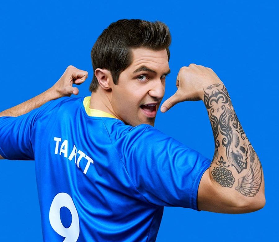 7. "¿Crees en fantasmas? Yo sí. Los he visto. Los he oído. Ellos son los que te persiguen. Quiero que me prometas que los dejarás ir".