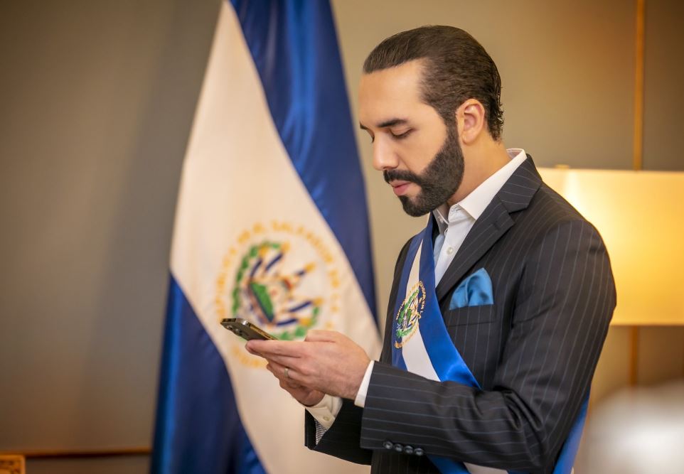 3. Cierre del Parlamento en medio de la crisis sanitaria por COVID-19