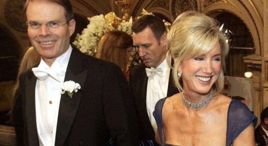 4. Craig McCaw y Wendy Petrak