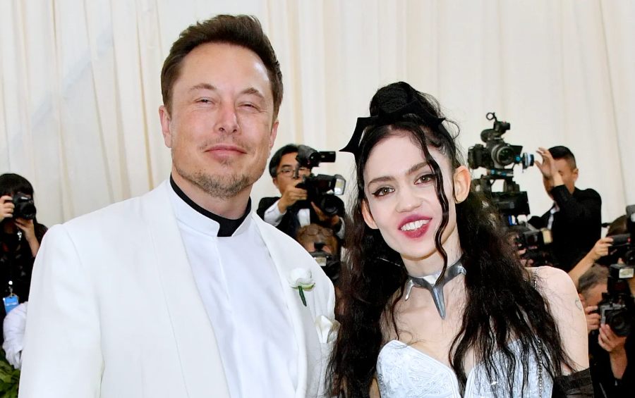 2. Elon Musk y Grimes