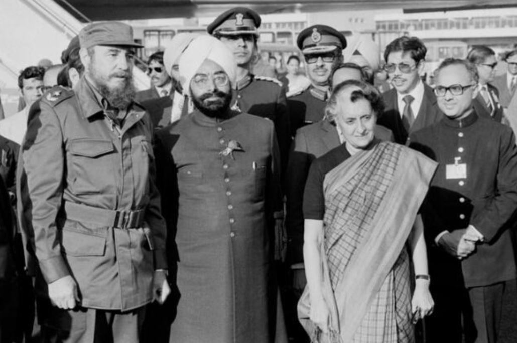 1. "El poder emana del pueblo y debe ser utilizado para el beneficio de todos", Indira Gandhi.