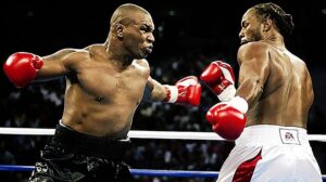 Mike Tyson Las Peleas Mas Iconicas Tyson Vs. Lennox Lewis (2002)