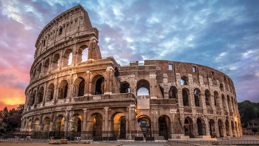 3. El Coliseo, Italia