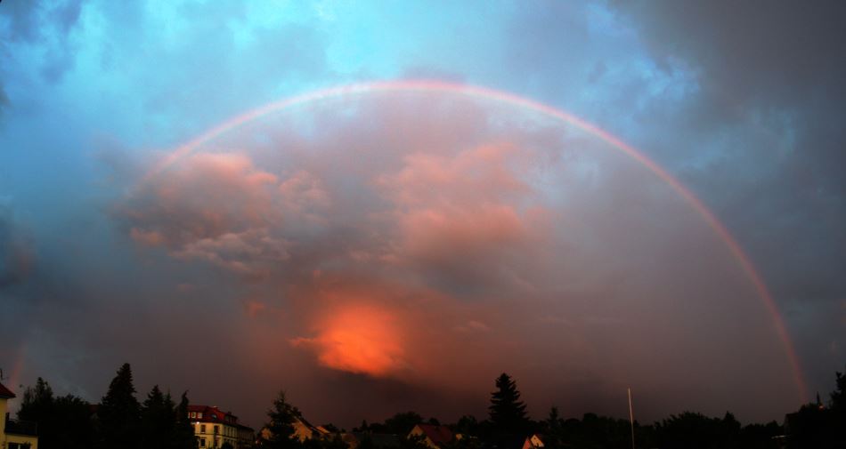7. Existen arcoíris rojos