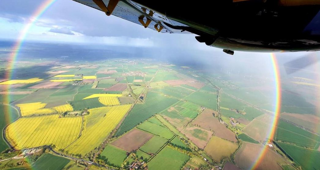 8. Los arcoíris se ven diferentes dependiendo de tu posición