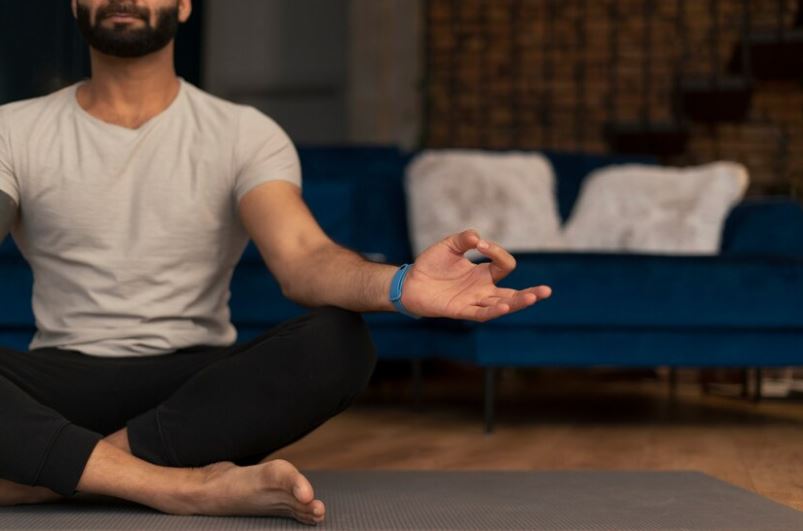 6 beneficios del yoga para tu  productividad laboral y salud mental 4