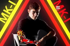 David Aguilar, el joven inventor que construye prótesis con legos