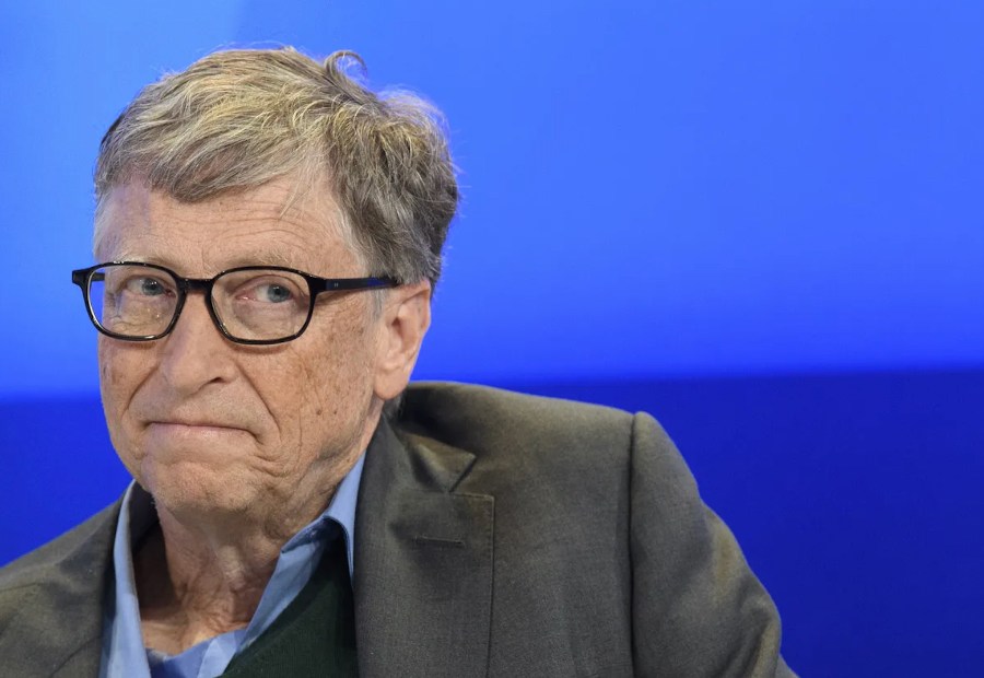 10. "Hacemos que el futuro sea sostenible cuando invertimos en los pobres, no cuando insistimos en su sufrimiento".