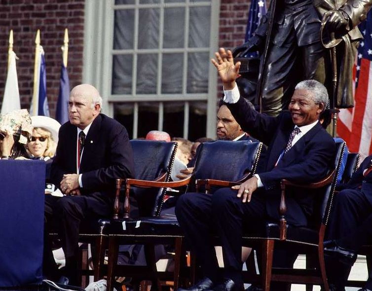 7. "Privar a las personas de sus derechos humanos es poner en tela de juicio su propia humanidad"