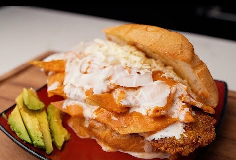 Aguinaldo 2025: La sorprendente cantidad de tortas de chilaquiles que equivalen a una TV de 85 pulgadas 0