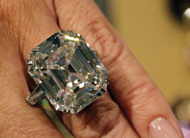 ¡No solo Taylor Swift! Estas líderes también han recibido anillos de compromiso caros y legendarios 4